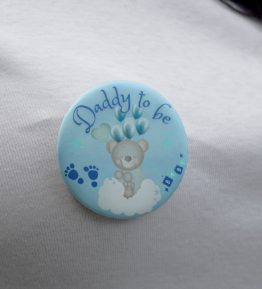 Dreamy daddy/mommy to be button pins